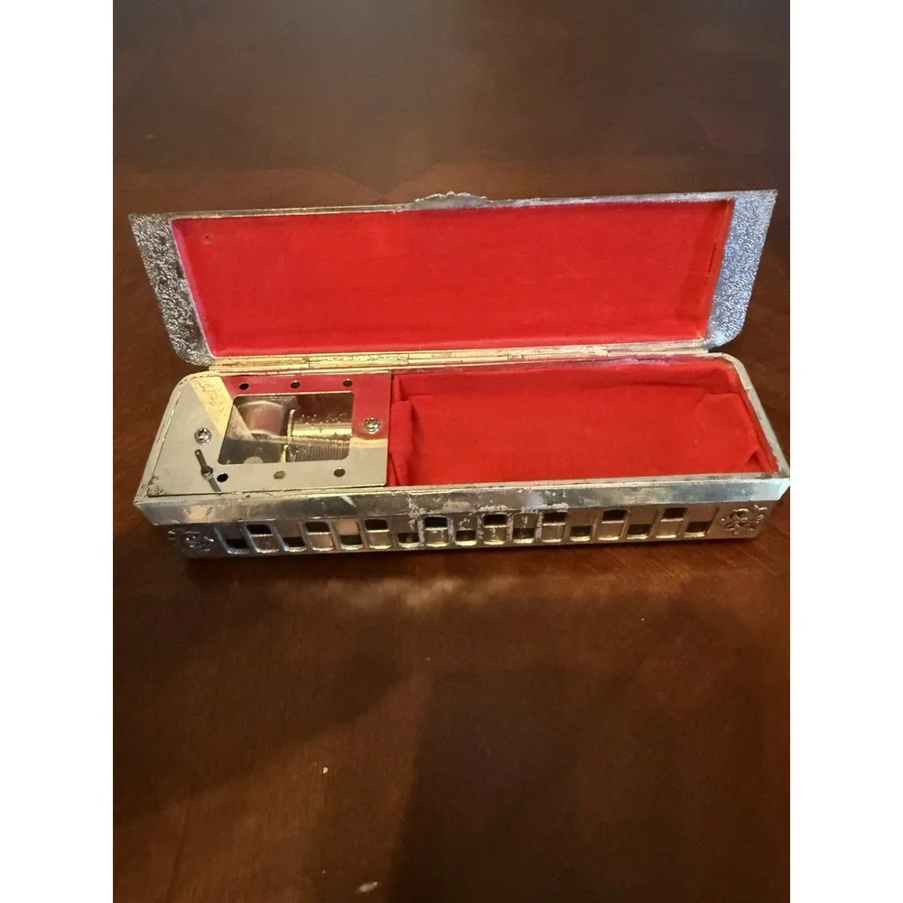 Vtg 50's Victorian Musical‎ Silverplate Jewelry Trinket Box Red Velvet Japan